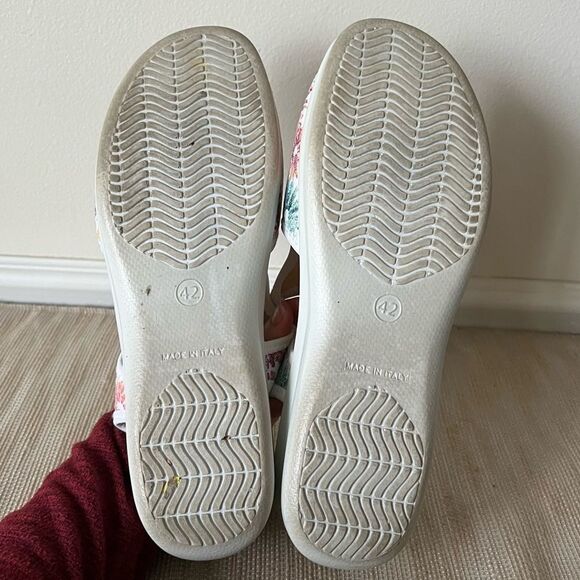 Flexus by Spring Step Women's Nyaman-crysanth Flat Sandal US 8.5 | EU 42 - Picture 14 of 16